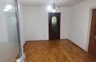 Vand apartament cu trei camere