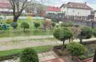 Casa cu 2 camere, 70 mp, Curte Comuna, zona Ernei - 2