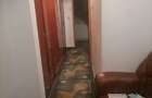 Inchiriez 1 camera intr un apartament cu 3 camere zona PACURARI COPOU