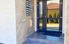 Vand sau inchiriez penthouse 80 m plus terasa 85m