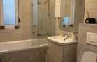 Proprietar vand Apartament 2 camere cu teren de 150 mp si 2 locuri de parcare.