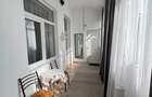 Apartament elegant cu 2 camere, loc de parcare ?i curte comuna Mara?ti
