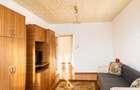 Apartament 3 camere | Centru | Foarte luminos | 2 balcoane inchise | Orientare S-V