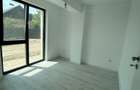 Apartament cu 3 camere - zona Hlincea - 4