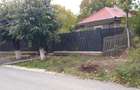 Topraisar-Casa+teren intravilan,intre case - 1