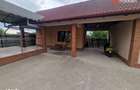 Casa individuala de vanzare cu 5 camere si teren de 2543 mp - Izvin - 6