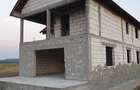 Casa la rosu de vanzare - 4