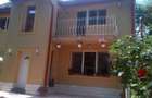   Apartament in Vila P+1, Eminescu - Mosilor - 110 mp.  curte + parcare + nemobilat - 8