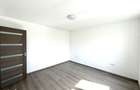 Apartament 3 camere la cheie bloc particular reabilitat zona Banc Post