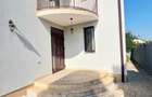 Casa cu mansarda, 4 camere, curte mare