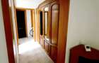 Inchiriez apartament 3 camere - 6