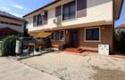 Casa moderna tip duplex in Tunari - 4