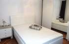 Inchiriez apartament cu 3 camere,decomandat in Cornisa la 5 min de UMF - 5