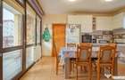 Casa / Vila cu 4 camere de vanzare in zona Tractorul - 2