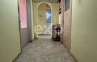 Apartament 3 camere dec 2 bai etajul 3 central Gaesti - 8