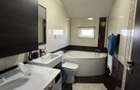 Apartament cu 3 camere, decomandat, 66 mp utili - Dambovita - 7