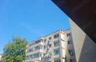 De vinzare apartament 3 camare decomandat etaj 3 din 4 - 2