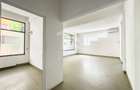 Inchiriere | Parter | Petre Ispirescu | 2 Intrari | Curte | Parcare - 13
