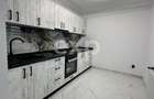 Apartament de vanzare 3 camere , Micro 8 ,et 1