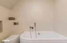 Apartament 4 camere cu crama de 52 mp ?i loc de parcare-Str Lunga