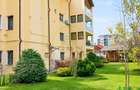 Inchiriez apartament doua camere str mijloc - 17