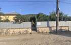 Casă cu 3 camere cu Teren 2400 Mp în Central - 1