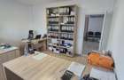 Spatiu Central Birouri, Cabinete