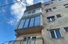 Vand apartament 3 camere, negociabil.
