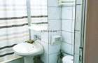 Apartament 1 camera Gara pont - o singura persoana 300 euro de preferat fata - 2 persoane 350 euro - 7