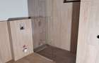 Inchiriez casa/birou 43 mp +curte cartier Oncea platou 500 e - 5