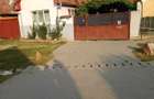 Casa cu gradina mare in Dostat , Alba