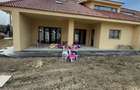 Casă cu Teren 605 Mp în Albina - 9