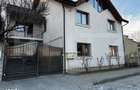 Casa cu 9 camere si 680mp teren zona Cetate