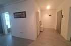 Inchiriez studio 2camere Tractorul Coresi pet friendly,aer conditionat - 2