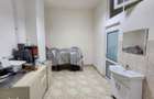Spatiu comercial , str. Miorita langa Liceul Karpen, fostul PTTR - 5