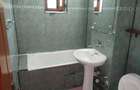 Apartament 2 camere confort semidecomandat 1 spatios.