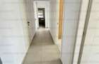 Zona Tractorul 3 camere ,2 bai,etajul 1 din 4 ,loc de parcare - 1