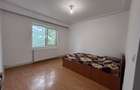 Apartament 2 camere Buzaului. Etaj 3 - zugravit recent. - 2