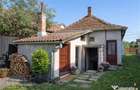 FILM! De casa traditionala, cu dependinte si facilitati, in - Bretcu (Covasna)