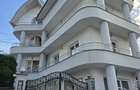 Casă cu 4 camere în Central - 3