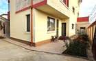 Apartament 3 camere intr o vila P 2E cu cate un apartament p - 17
