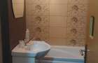 Apartament cu 3 camere de inchiriat.