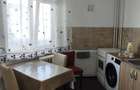 Inchiriez apartament cu 2 camere cartier Exercitiu etajul 2 , vis- a- vis de scoala nr.16 in apropiere piata ,statie autobuz , banci,farmaci, etc - 4
