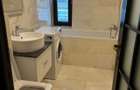 Inchiriez apartament cu 2 camere in Royal Town
