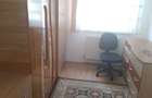 Inchiriez apartament cu doua camere in zona Hipodrom II, etaj 2, este complet utilat, preferabil cuplu sau persoana singura