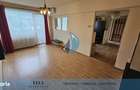 Apartament 3 camere, Cornisa