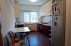 Inchiriez apartament 3 camere decomandat
