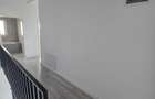 Duplex de Închiriat 4 camere 2 băi 700€ lângă Carrefour - 16