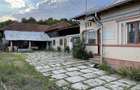 Casa cu teren 1.464 mp si anexe gospodaresti Priboieni, 8 km de Topoloveni - 2