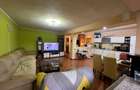 apartament 3 camere decomandat, 2 bai, 2  balcoane,centrala gaz,parcare, 99000 e